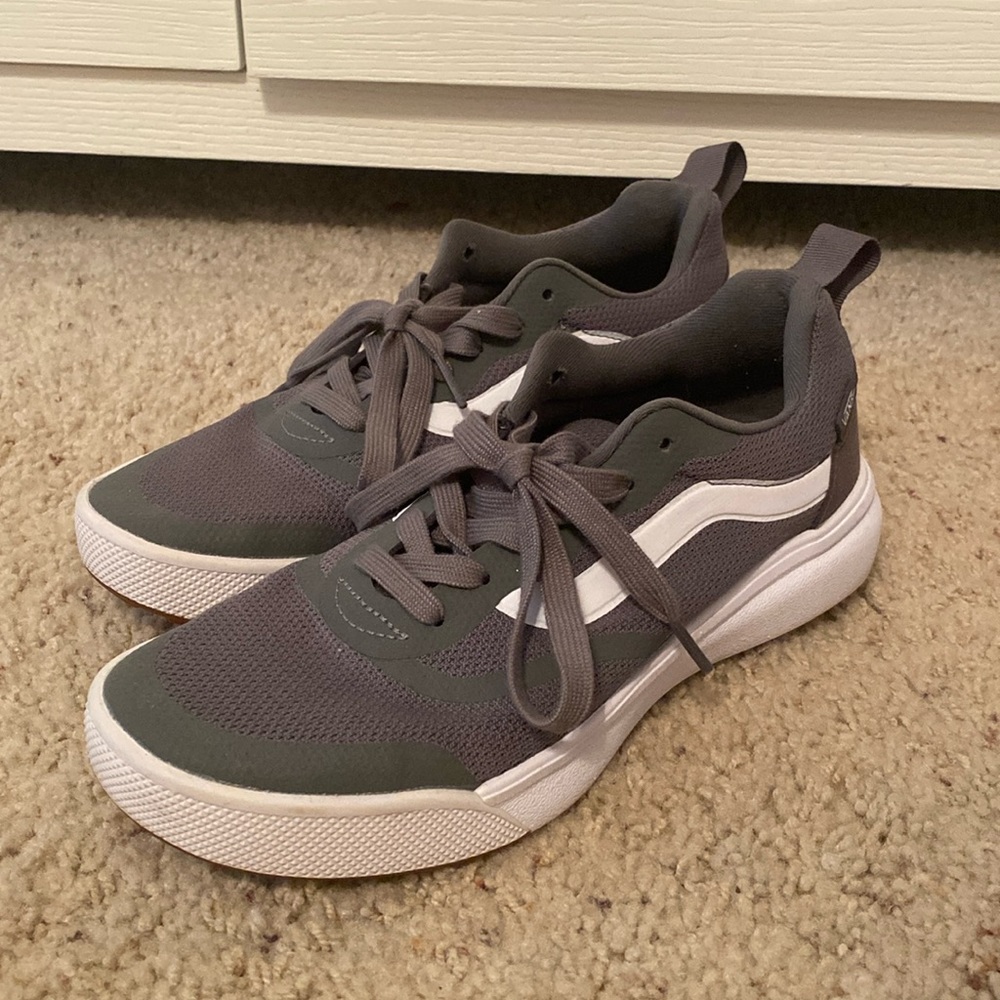 Vans Ultra Range Tennis Shoes